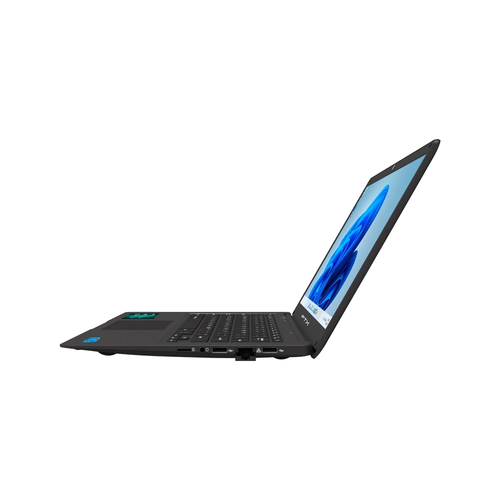 Notebook FTX negra abierta con pantalla de 14 pulgadas, teclado en español y touchpad, junto a una funda negra. - Vista 5