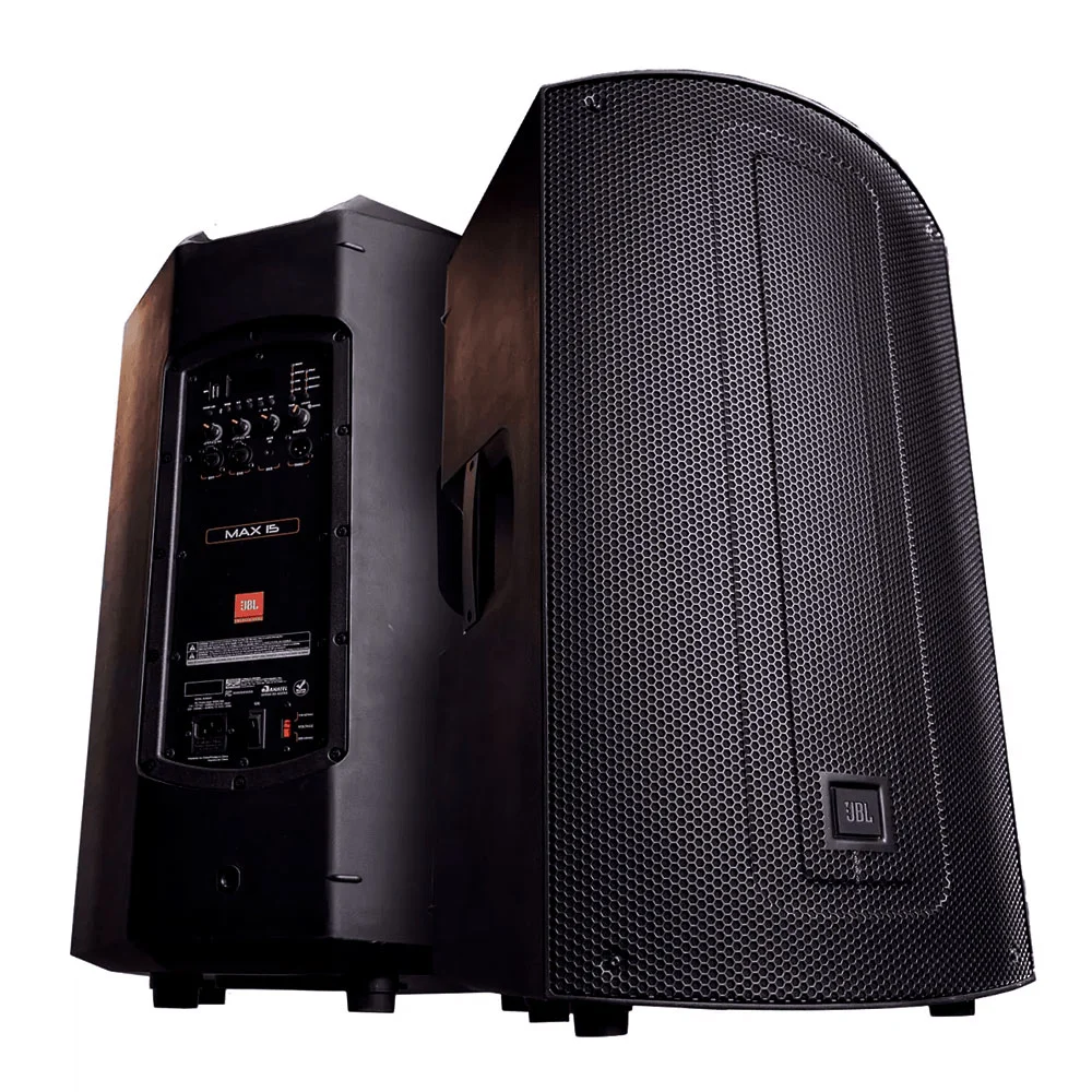 Parlante JBL MAX 15 negro con rejilla metálica frontal, logotipo JBL, asas laterales y panel posterior de controles y conexiones.