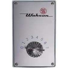 Ventilador de techo Wahson blanco con tres aspas, montado en un cielorraso. - Vista 3
