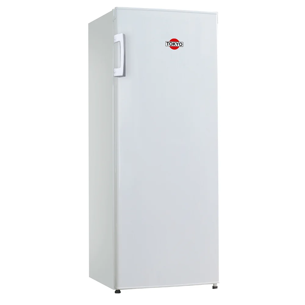 Congelador vertical Tokyo blanco de una puerta, con tirador superior y patas regulables.