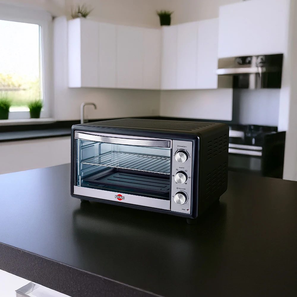 Horno eléctrico negro con puerta abatible de vidrio, tres perillas, luz indicadora, rejilla y bandeja. - Vista 2