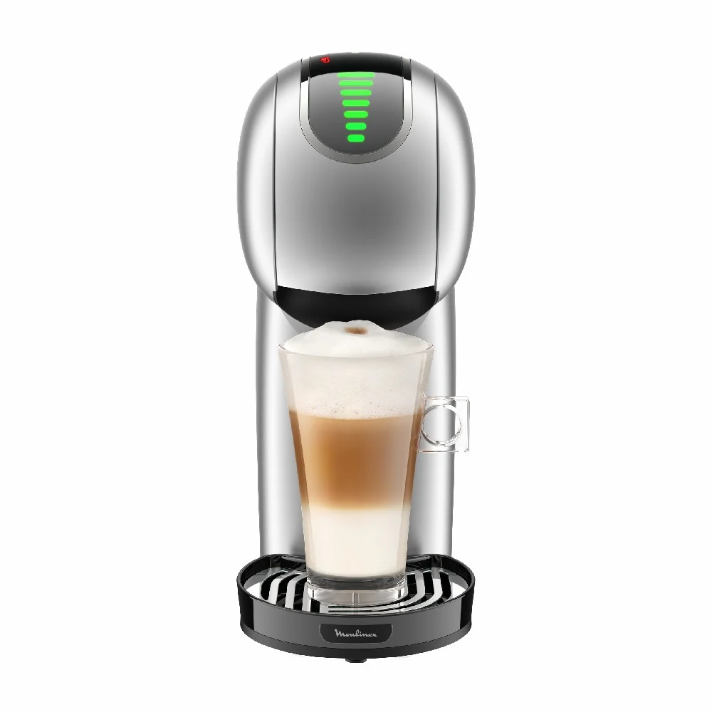 Cafetera de cápsulas Moulinex Genio S Touch plateada, con depósito transparente, panel táctil negro y bandeja de goteo con rejilla metálica. - Vista 2