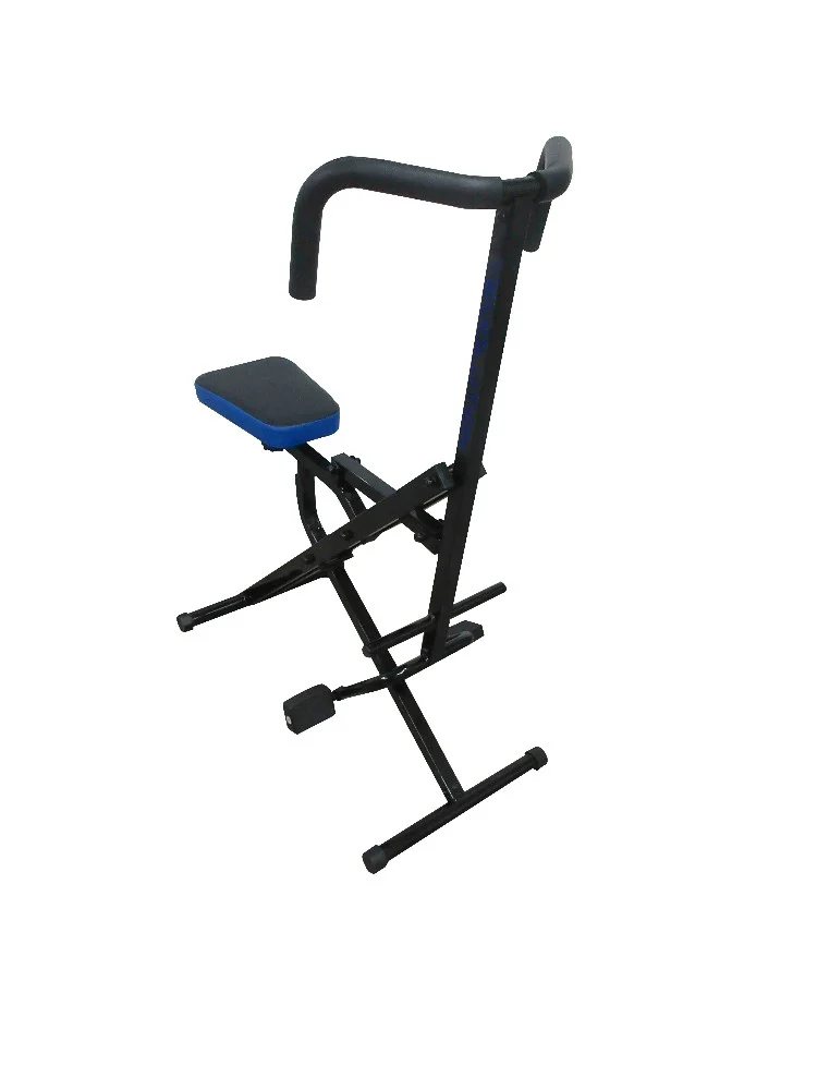 Máquina Evolution Total Crunch negra con asiento acolchado, manubrio móvil, pedales con fijaciones y estructura de acero. - Vista 2