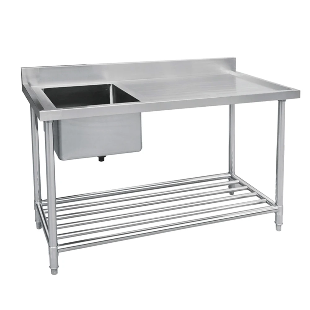 Mesa de trabajo metálica con bacha rectangular a la izquierda, respaldo posterior elevado y estante inferior de barras paralelas.