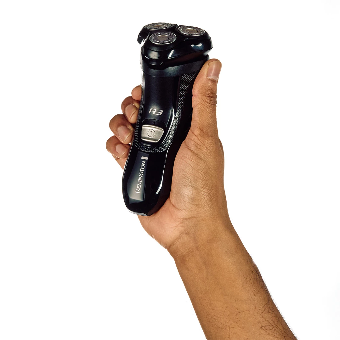 Afeitadora rotativa Remington R3 negra con tres cabezales, protector, cepillo de limpieza y cable USB - Vista 2