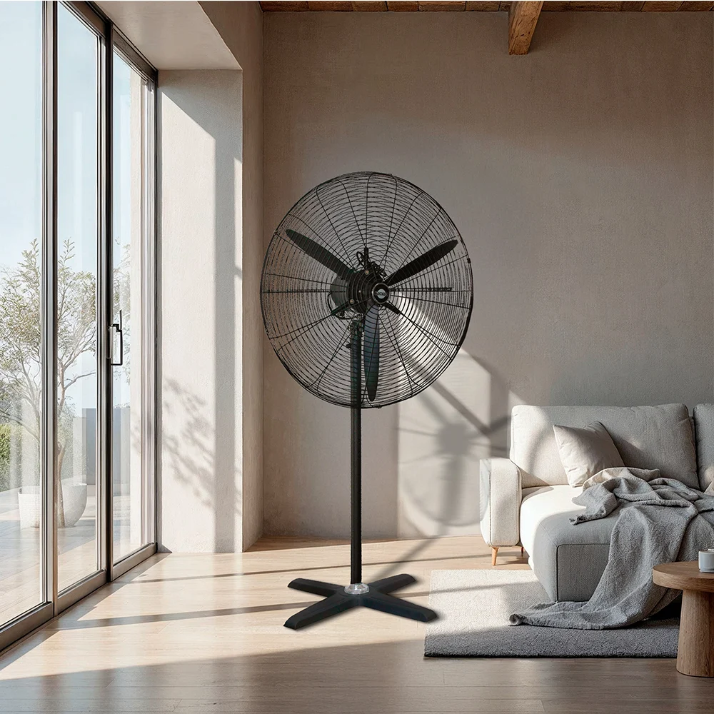 Ventilador industrial Tokyo negro de pie, con hélice de tres aspas, rejilla circular metálica y base de cuatro patas. - Vista 2